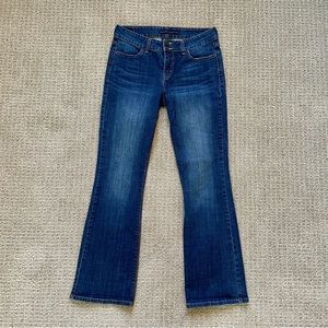 LEVI'S SLENDER BOOTCUT 526 JEANS